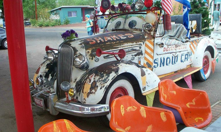 Decorative car